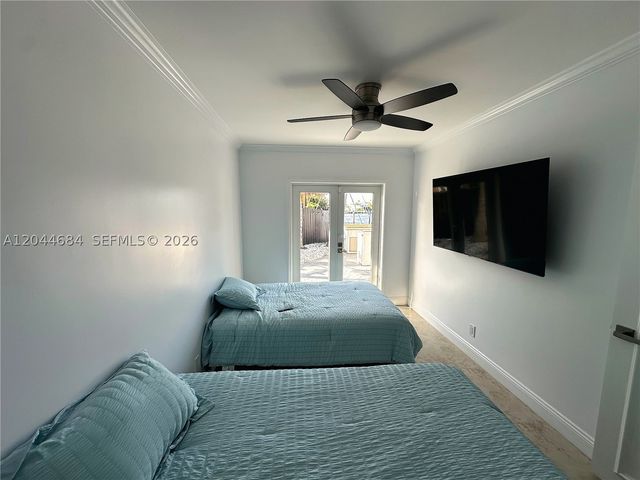 2445 SE 8th St, Pompano Beach, FL 33062