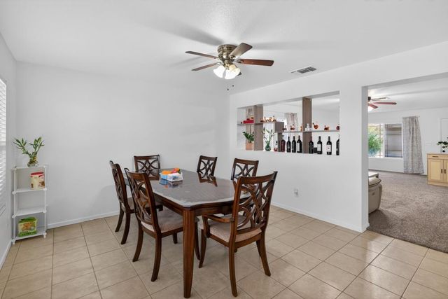 8877 Amberjack Way, Sacramento, CA 95828