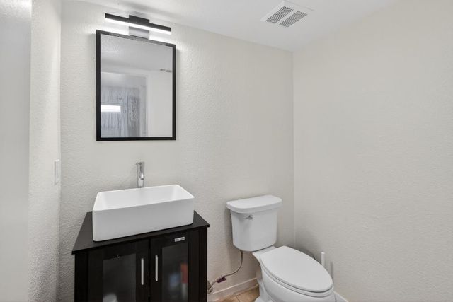 8877 Amberjack Way, Sacramento, CA 95828