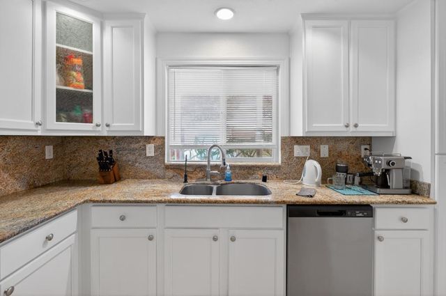 8877 Amberjack Way, Sacramento, CA 95828