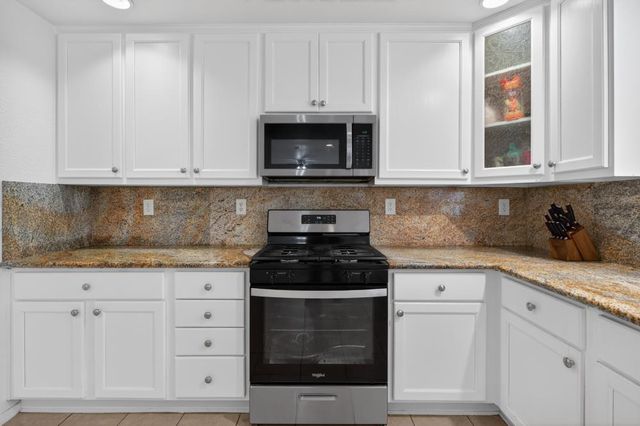 8877 Amberjack Way, Sacramento, CA 95828