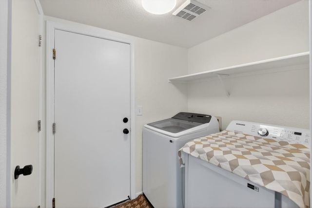 8877 Amberjack Way, Sacramento, CA 95828