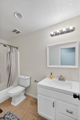 8877 Amberjack Way, Sacramento, CA 95828