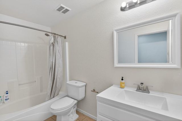 8877 Amberjack Way, Sacramento, CA 95828