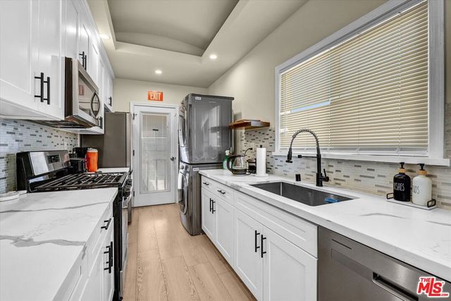 10353 Rincon Avenue, Pacoima, CA 91331