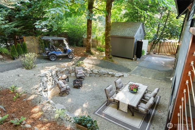 91 E Lakeland Way, Allyn, WA 98524