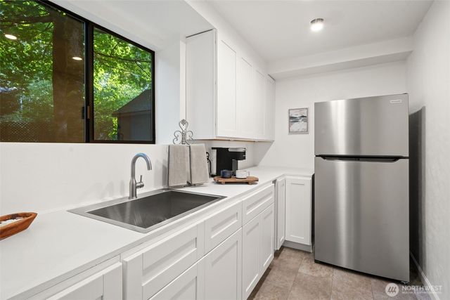 91 E Lakeland Way, Allyn, WA 98524