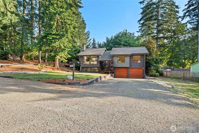 91 E Lakeland Way, Allyn, WA 98524