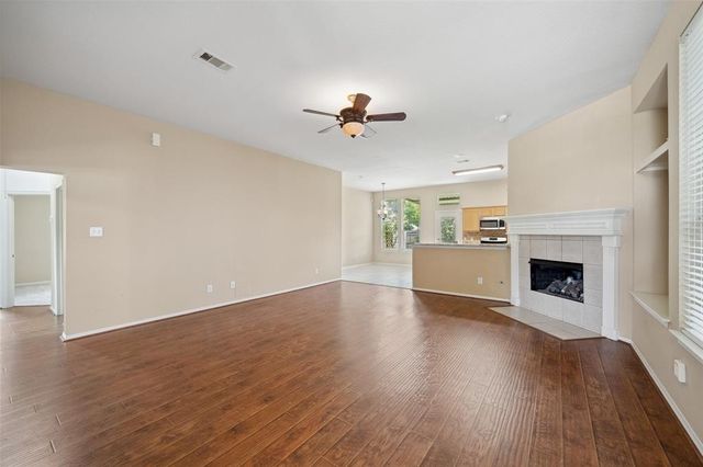 2207 Highland Hills Drive, Conroe, TX 77304