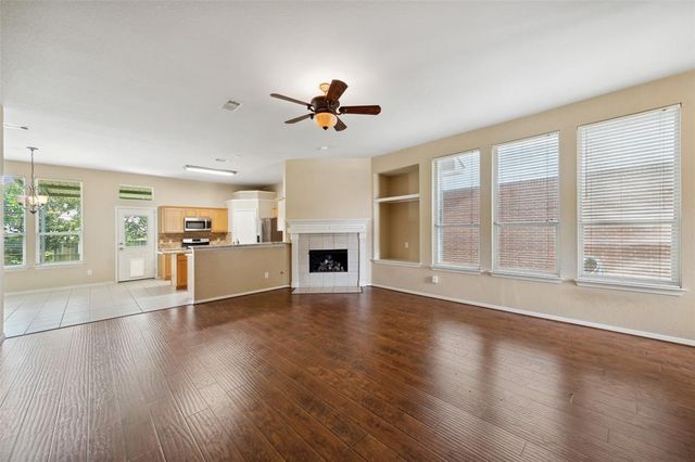 2207 Highland Hills Drive, Conroe, TX 77304
