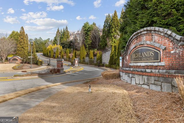 7265 Glisten Avenue NE 128, Sandy Springs, GA 30328