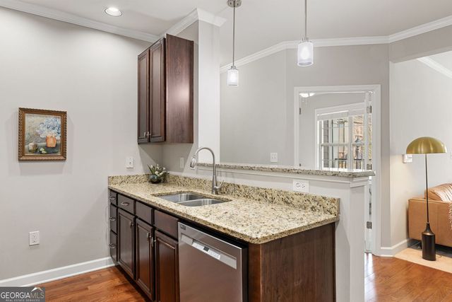 7265 Glisten Avenue NE 128, Sandy Springs, GA 30328