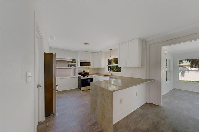 315 82ND AVENUE, St Pete Beach, FL 33706