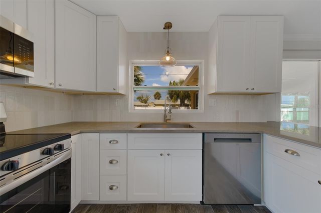 315 82ND AVENUE, St Pete Beach, FL 33706