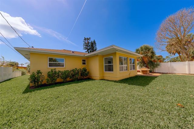 315 82ND AVENUE, St Pete Beach, FL 33706