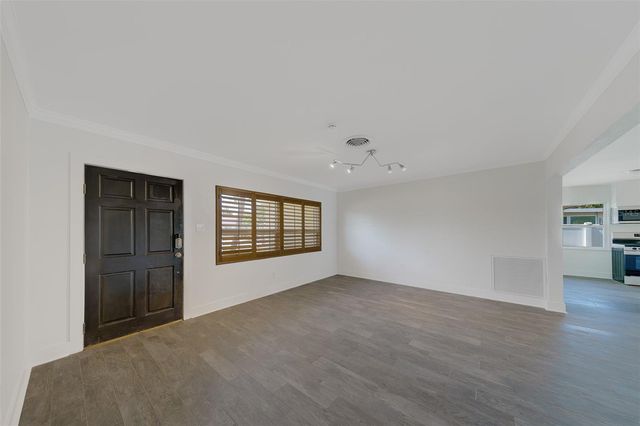 315 82ND AVENUE, St Pete Beach, FL 33706