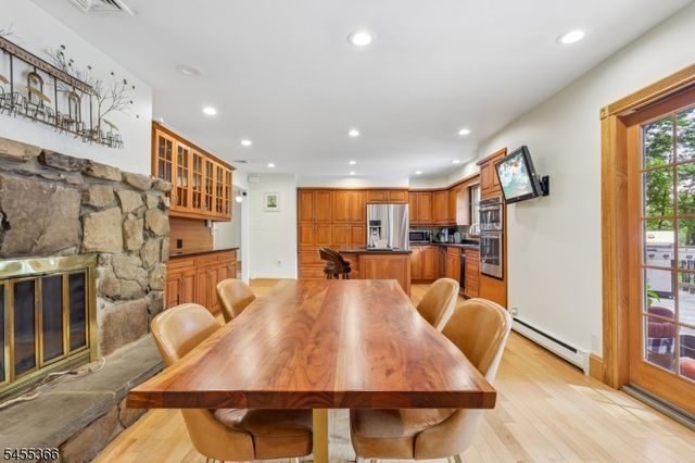 34 Forest Dr, Watchung Boro, NJ 07069