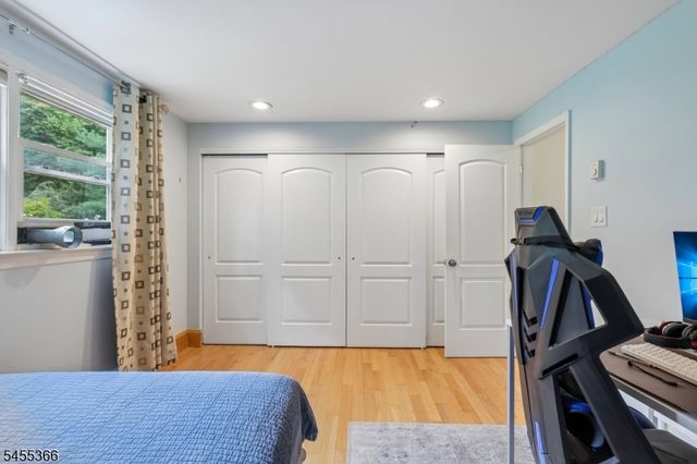 34 Forest Dr, Watchung Boro, NJ 07069