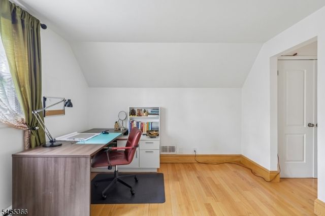 34 Forest Dr, Watchung Boro, NJ 07069