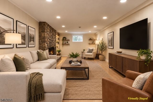 34 Forest Dr, Watchung Boro, NJ 07069