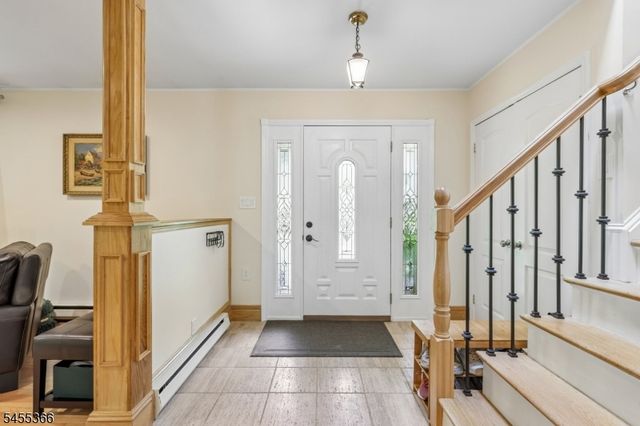 34 Forest Dr, Watchung Boro, NJ 07069