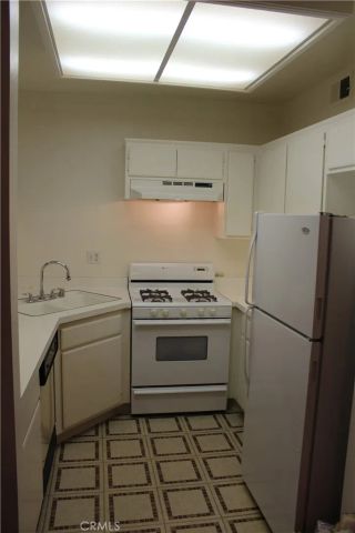 11150 Glenoaks 29, Pacoima, CA 91331