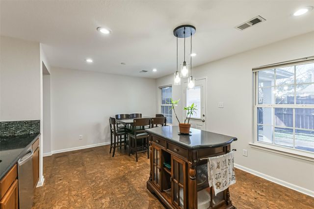 3711 Norwood Glen Lane, Friendswood, TX 77546