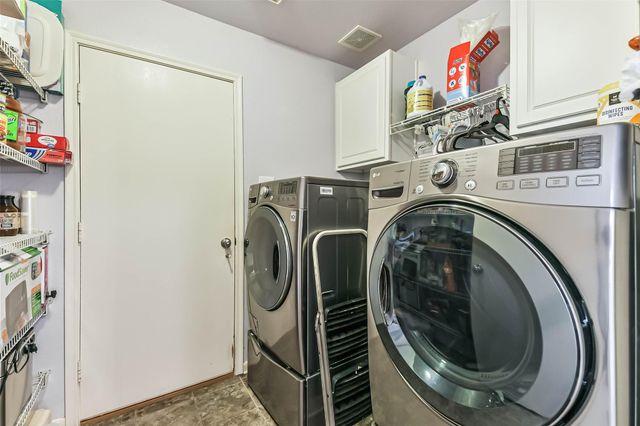 3711 Norwood Glen Lane, Friendswood, TX 77546