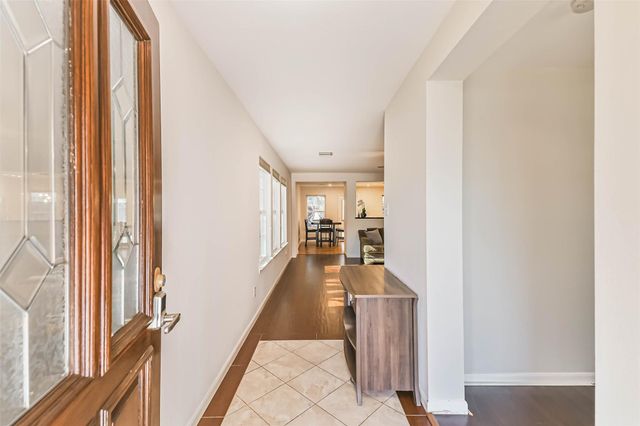 3711 Norwood Glen Lane, Friendswood, TX 77546