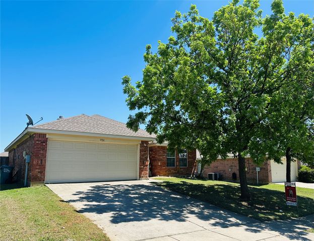 3704 Northpointe Drive, Denton, TX 76207
