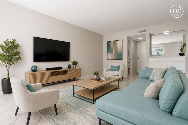22170 James Alan 3, Chatsworth, CA 91311