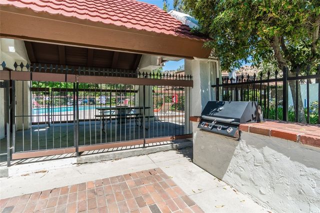 22170 James Alan 3, Chatsworth, CA 91311