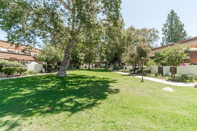 22170 James Alan 3, Chatsworth, CA 91311