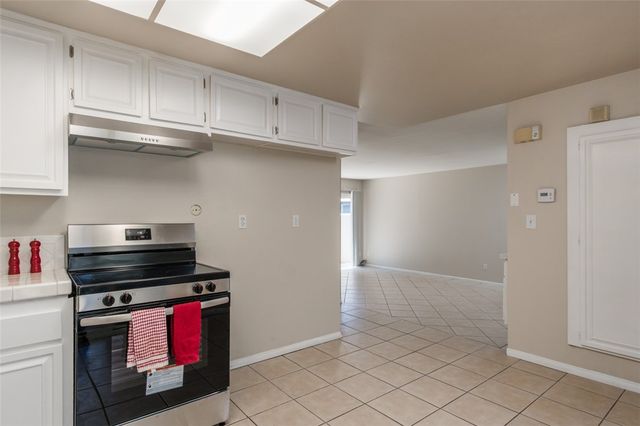 22170 James Alan 3, Chatsworth, CA 91311