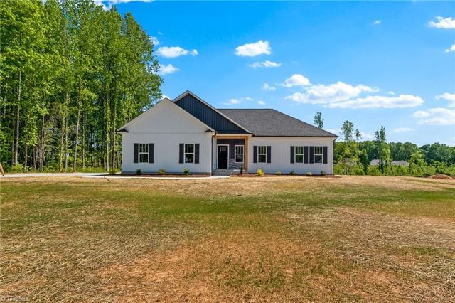 271 Stonybrook Drive, Lexington, NC 27295