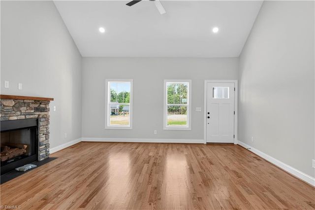 271 Stonybrook Drive, Lexington, NC 27295