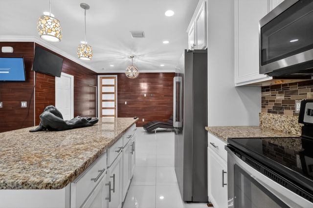 3106 Waterside Circle, Boynton Beach, FL 33436