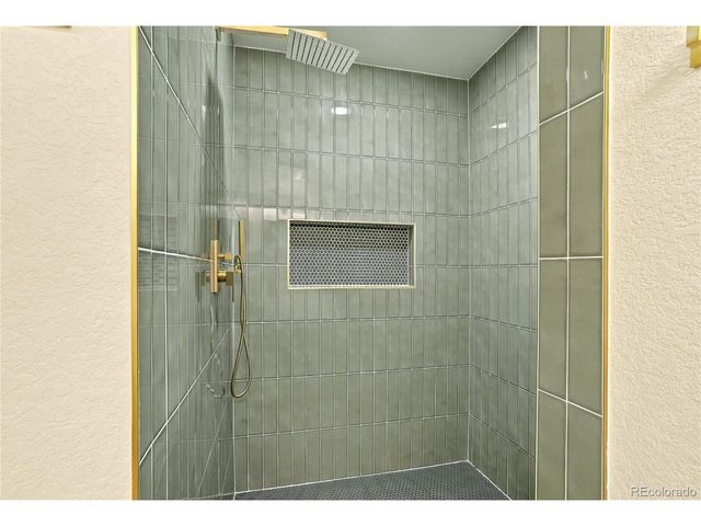 1590 Oak Pl, Thornton, CO 80229