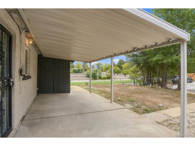 1590 Oak Pl, Thornton, CO 80229