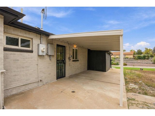 1590 Oak Pl, Thornton, CO 80229