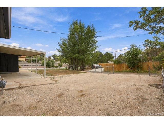 1590 Oak Pl, Thornton, CO 80229