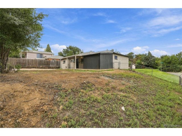 1590 Oak Pl, Thornton, CO 80229