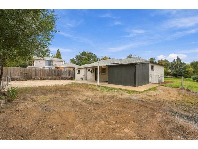 1590 Oak Pl, Thornton, CO 80229