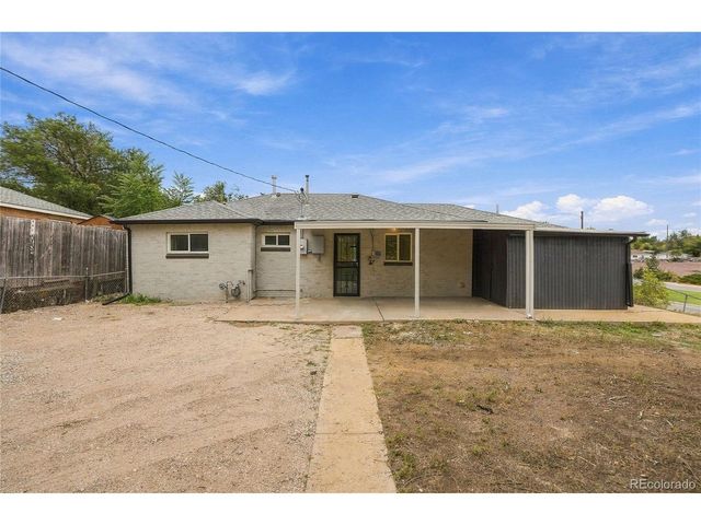 1590 Oak Pl, Thornton, CO 80229