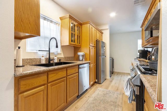 5934 Fayette Street, Los Angeles, CA 90042