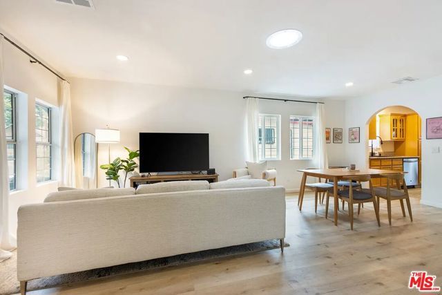 5934 Fayette Street, Los Angeles, CA 90042