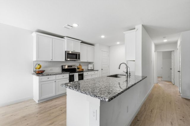 105 Jim Walters Drive, Runaway Bay, TX 76426