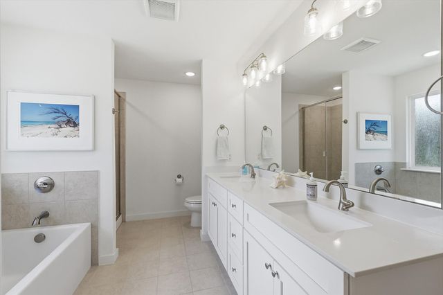 105 Jim Walters Drive, Runaway Bay, TX 76426