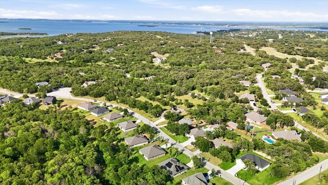105 Jim Walters Drive, Runaway Bay, TX 76426
