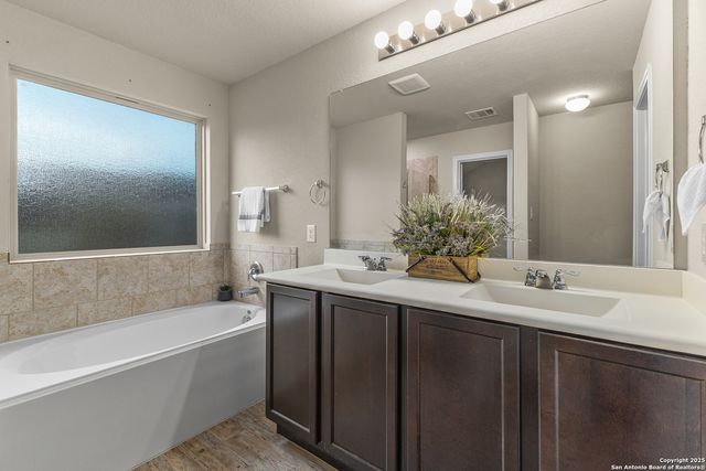 14607 Running Wolf, San Antonio, TX 78245